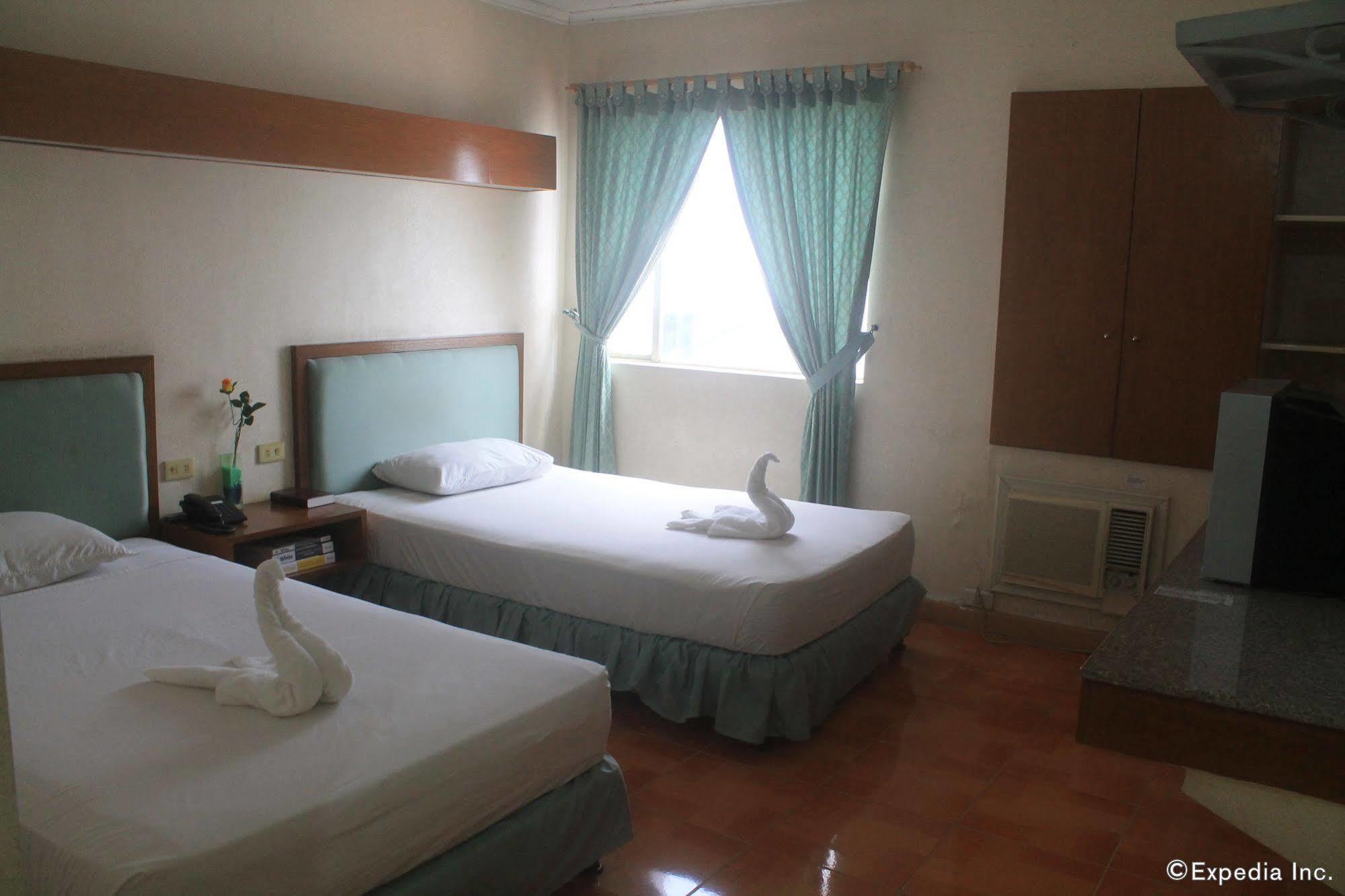 Taft Tower Hotel Manila Kültér fotó