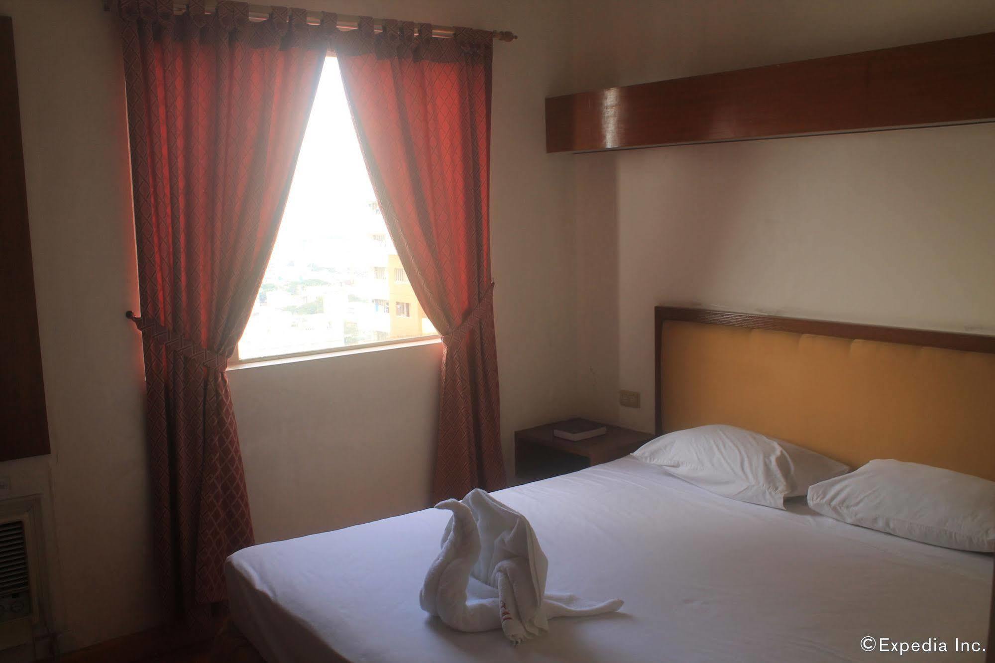 Taft Tower Hotel Manila Kültér fotó
