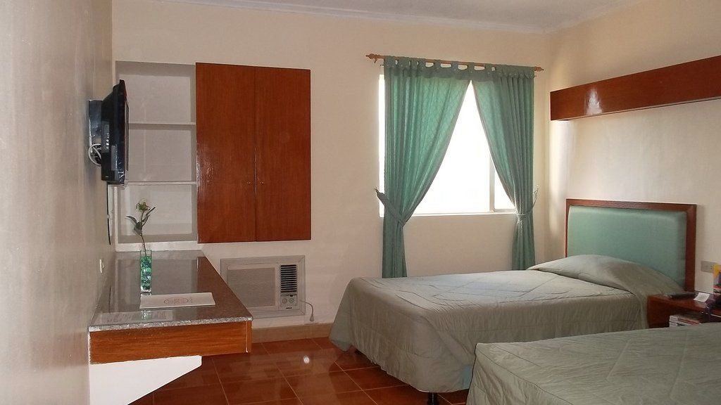 Taft Tower Hotel Manila Kültér fotó